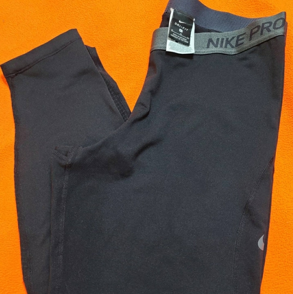 Womens Nike Pro